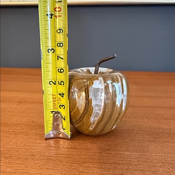 Decorative Caramel Marble onyx  Apple Sculpture - Home Art Accent - Picture 7 of 9